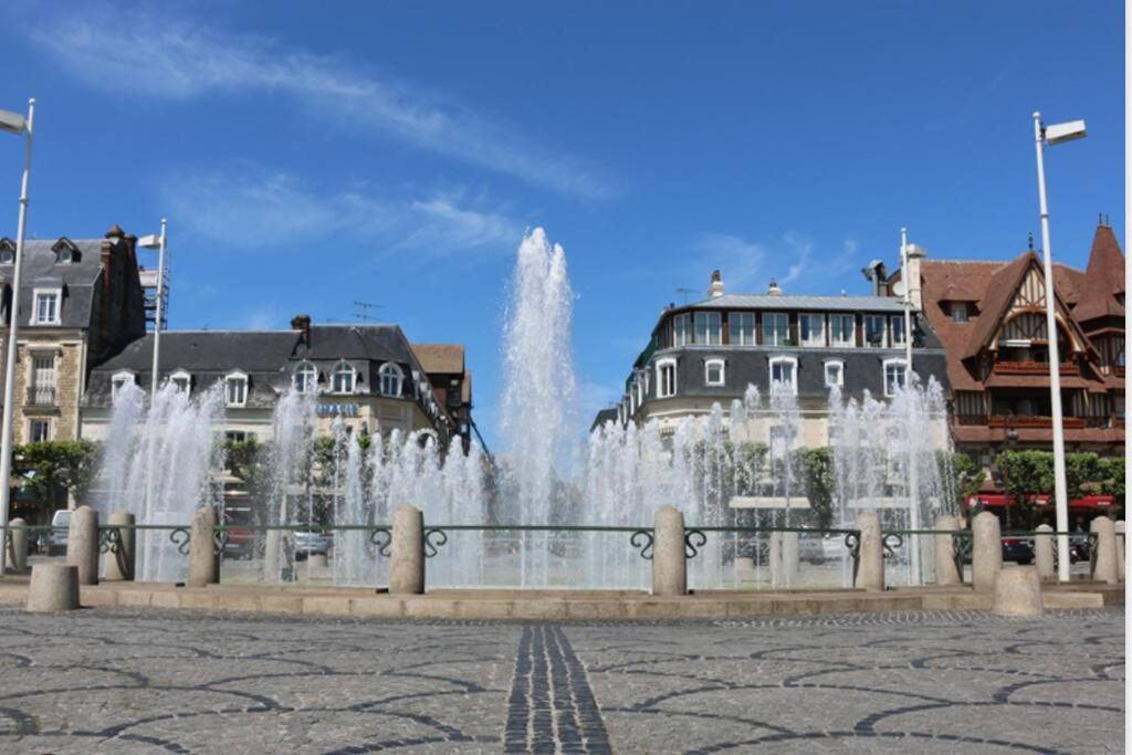 Appartement, Place Morny. Deauville Buitenkant foto